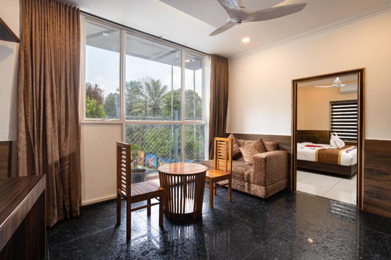 Star Emirates Luxury Resort And Spa, Munnar Anachal Exterior photo