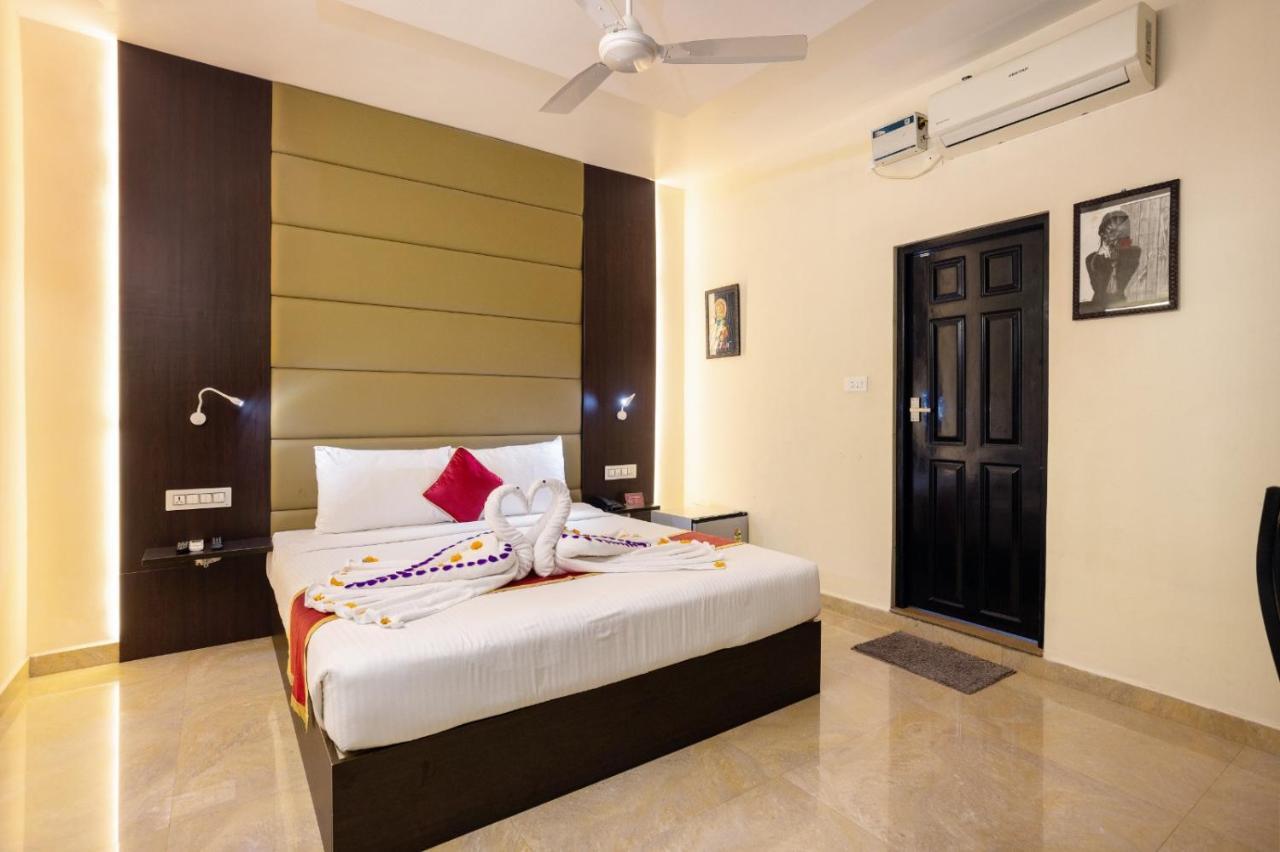 Star Emirates Luxury Resort And Spa, Munnar Anachal Exterior photo